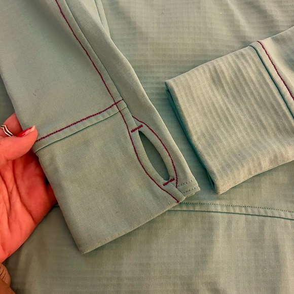 Under Armour blue 3/4 zip cold gear top - Picture 4 of 8